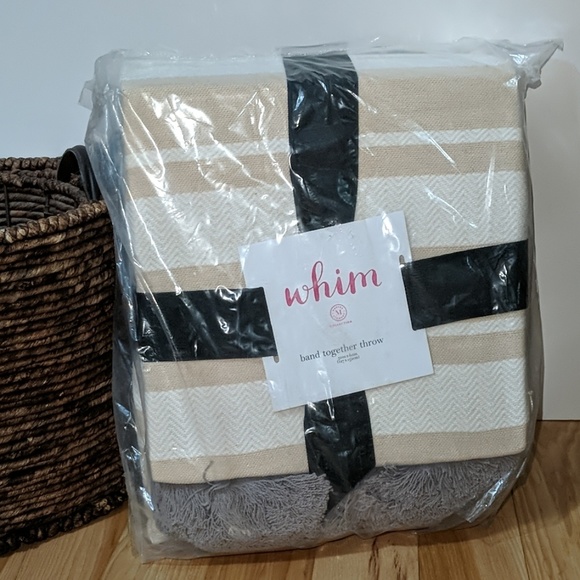 COPY - Whim by Martha Stewart Tassel Throw - Picture 3 of 5